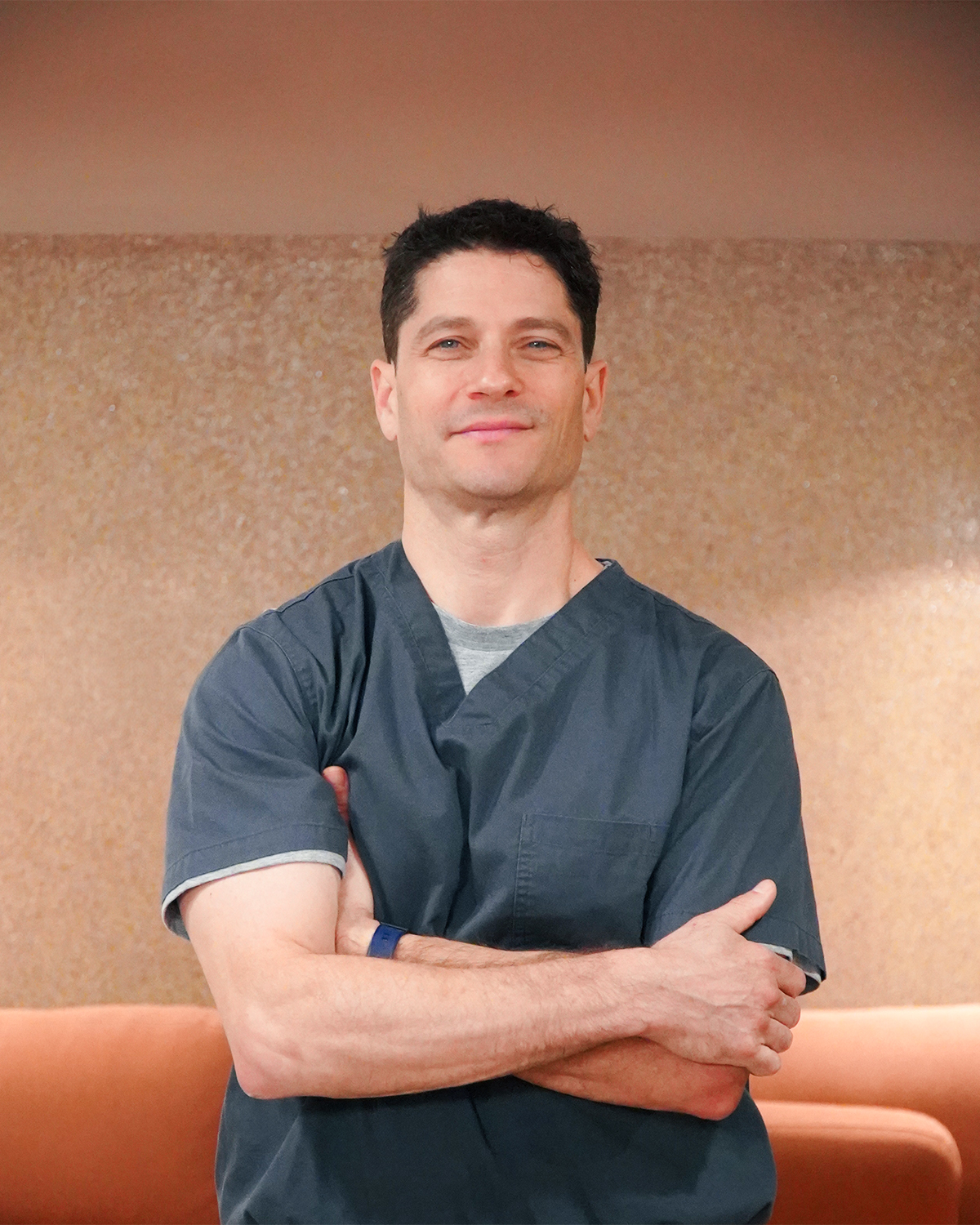 Dr. Elan B. Singer, MD, Board-Certified Plastic Surgeon at Zohar